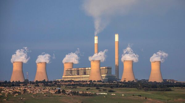 South African State Utility Eskom Forecasts Summer Without Power Cuts - Sputnik Africa