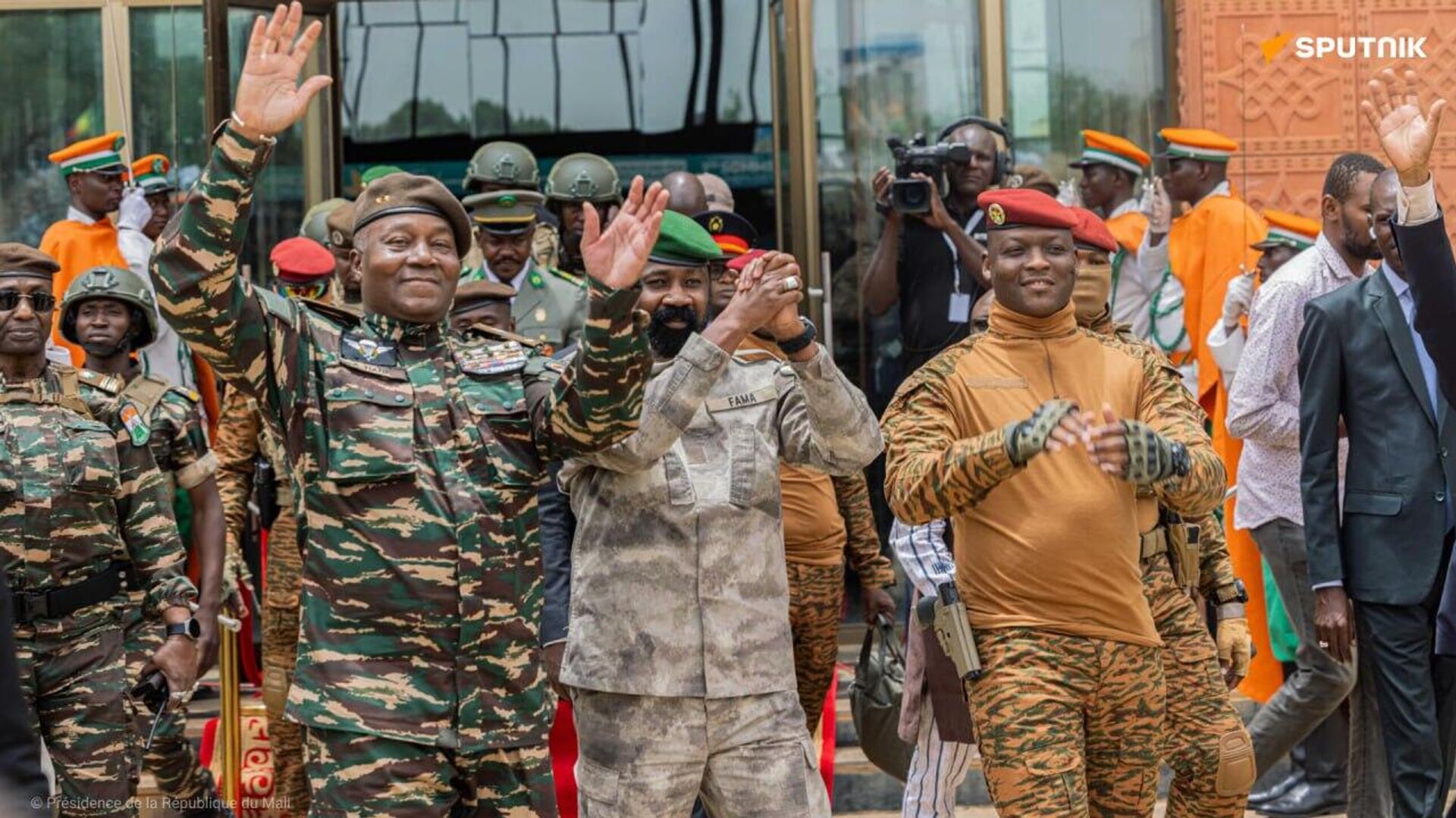 Mobiliser les énergies pour construire l'avenir: plus de 300 volontaires de l'AES se donnent rendez-vous à Bamako Mobiliser les énergies pour construire l'avenir: plus de 300 volontaires de l'AES se donnent rendez-vous à Bamako - Sputnik Afrique, 1920, 06.09.2025