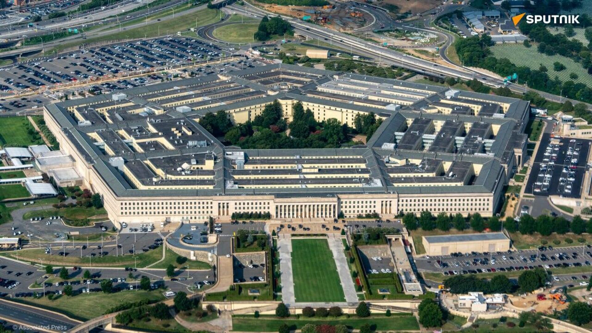 Le Pentagone renommé en département de la Guerre: l'Occident prône de plus en plus ouvertement la paix par la force, selon le vice-directeur de Rossiya Segodnya Le Pentagone renommé en département de la Guerre: l'Occident prône de plus en plus ouvertement la paix par la force, selon le vice-directeur de Rossiya Segodnya - Sputnik Afrique, 1920, 06.09.2025
