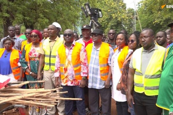 La Primature burkinabè achète de l'équipement pour les pavés pour 4 millions de francs CFA - Sputnik Afrique