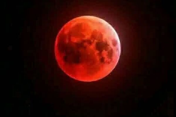 Une Lune de sang observée cette nuit au-dessus de plusieurs régions d’Afrique - Sputnik Afrique