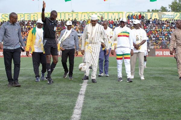 Super-Coupe de foot Assimi Goïta: COUP D'ENVOI FOU à Bamako - Sputnik Afrique