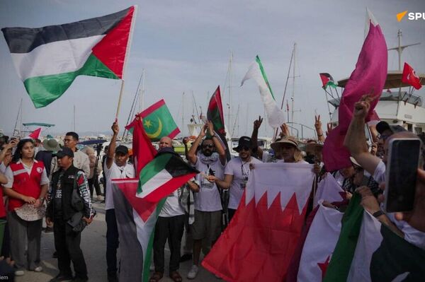 Gaza: la flottille Global Sumud acclamée en Tunisie - Sputnik Afrique