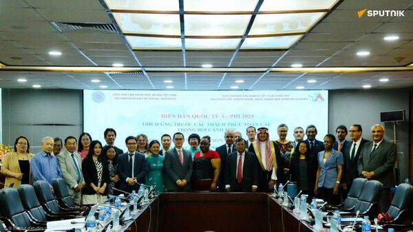 Forum international Asie-Afrique 2025: L'ère du monde bipolaire est révolu, souligne une diplomate - Sputnik Afrique