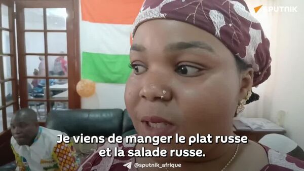 ▶ La salade russe, star de la Semaine de la culture et de la langue russes à Niamey - Sputnik Afrique