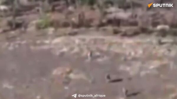 Drones et troupes d'assaut: travail d'équipe pour prendre une position ukrainienne - Sputnik Afrique