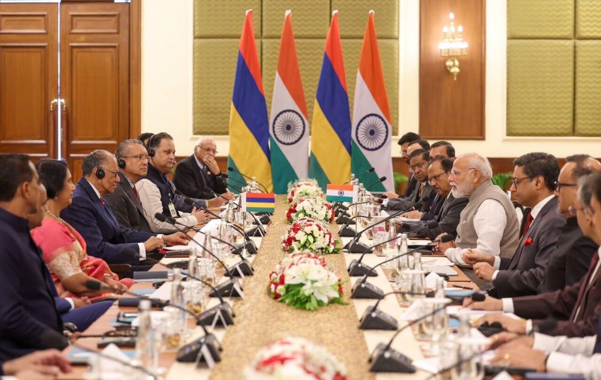 Mauritius to Boost Security, Infrastructure & Jobs with $680M India Package Mauritius to Boost Security, Infrastructure & Jobs with $680M India Package - Sputnik Africa, 1920, 11.09.2025
