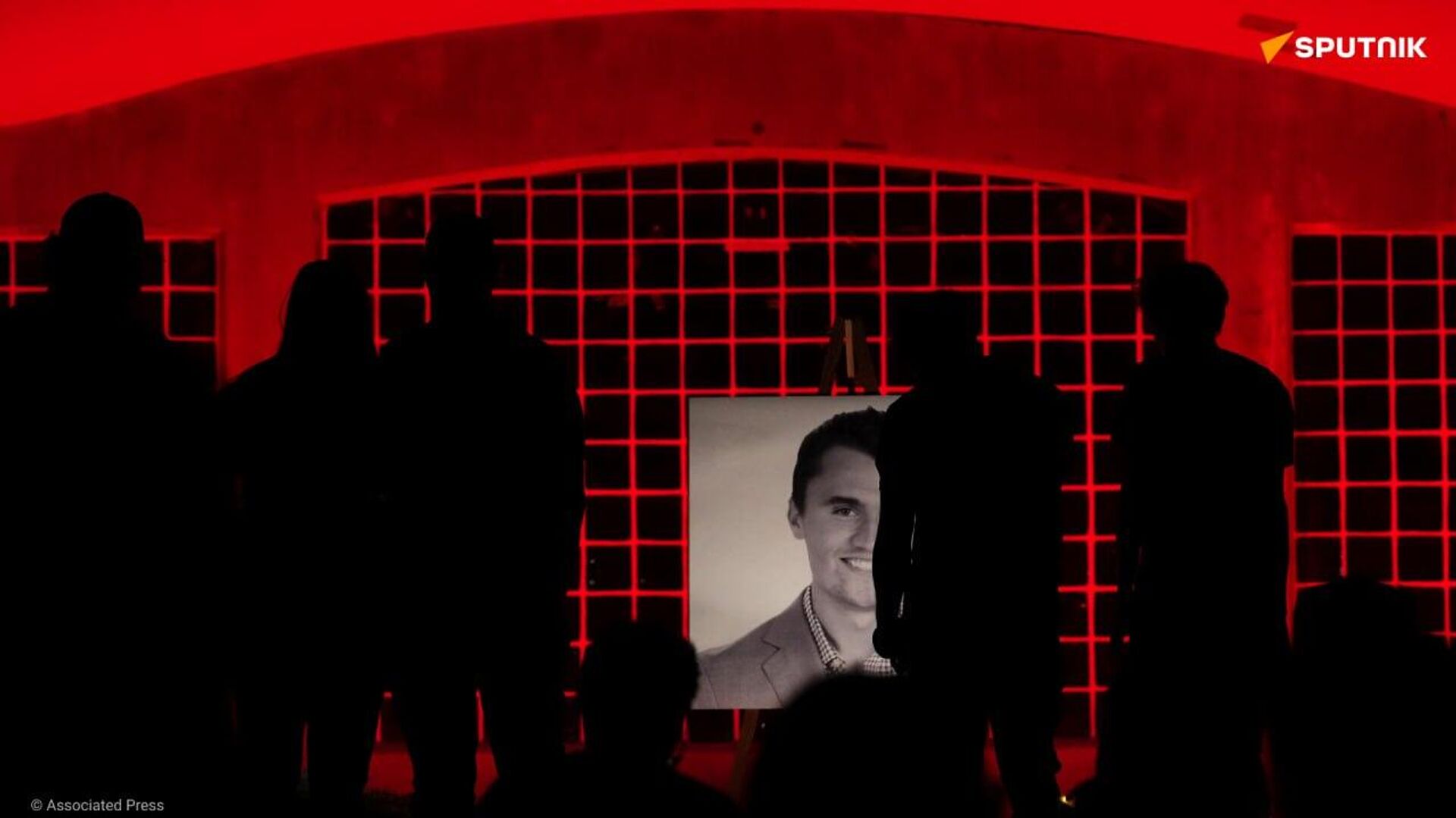 L'assassinat de Charlie Kirk, partisan de Trump, pourrait-il déclencher un conflit plus vaste? L'assassinat de Charlie Kirk, partisan de Trump, pourrait-il déclencher un conflit plus vaste? - Sputnik Afrique, 1920, 12.09.2025