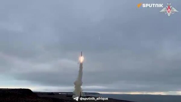 Des systèmes de missiles russes Bastion ont frappé des navires ennemis lors de l’exercice Ouest-2025 - Sputnik Afrique
