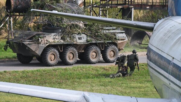 Tactical training for the search, blocking and destruction of illegal paramilitary formations by units of the armed forces of Russia and Belarus within the framework of the Zapad-2025 exercise  - Sputnik Africa