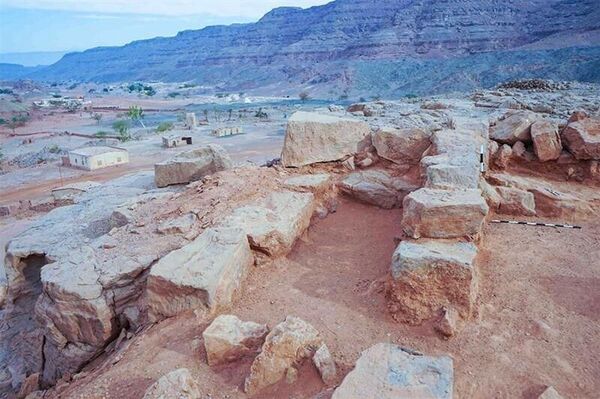 Un atelier de fusion du cuivre et des postes de contrôle de l'Égypte ancienne découverts au sud du Sinaï Un atelier de fusion du cuivre et des postes de contrôle de l'Égypte ancienne découverts au sud du Sinaï - Sputnik Afrique