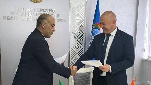 L'Algérie relance une usine de tracteurs biélorusses - Sputnik Afrique