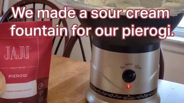Fontaine de crème fraîche: un twist américain sur les pierogis polonais - Sputnik Afrique