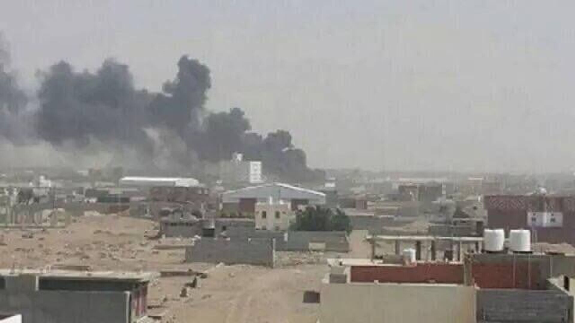 Israel Strikes Al Hudaydah Port in Western Yemen, Source Says - Sputnik Africa, 1920, 16.09.2025