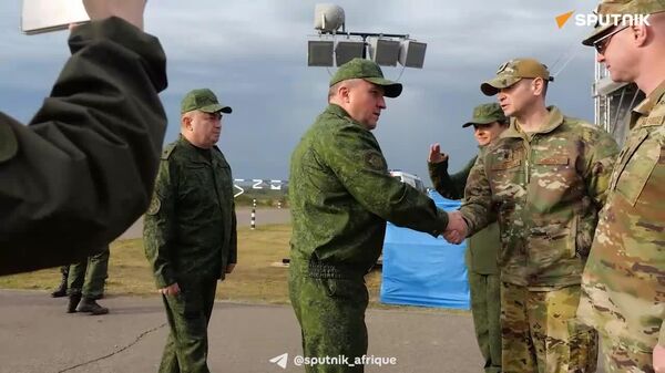 Des observateurs US surveillent les exercices russo-biélorusses Ouest-2025 - Sputnik Afrique