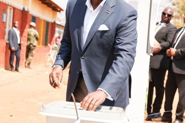 La bataille passe seulement par les urnes au Malawi La bataille passe seulement par les urnes au Malawi - Sputnik Afrique