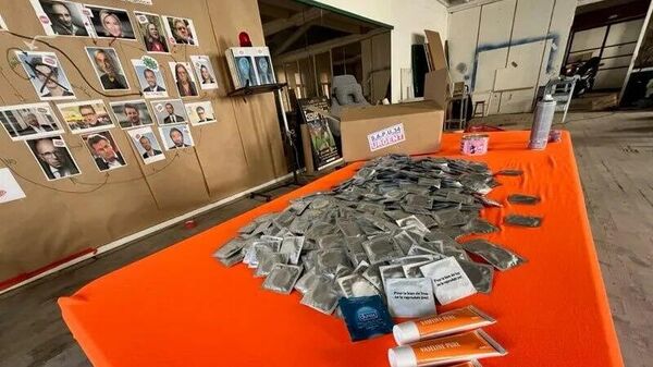 Un plaisantin envoie… 600 préservatifs aux députés français pour qu'ils ne se reproduisent pas - Sputnik Afrique