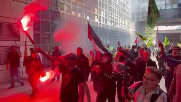 'Fed Up' With 'Austerity': Large Protests Sweep Across France — First Clashes With Police Reported - Sputnik Africa