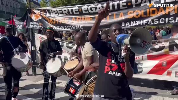 Paris Rises Against Economic Austerity to the Beat of African Drums - Sputnik Africa