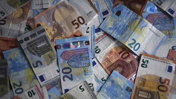 EU use of frozen Russian assets could WEAKEN euro and lead to capital outflow from bloc - Sputnik Africa