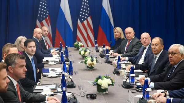 L'Ukraine, la reprise des contacts Russie-USA: Moscou fournit des détails sur la rencontre Lavrov-Rubio à New York - Sputnik Afrique