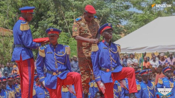 144 nouveaux officiers burkinabè prêts à servir leur patrie - Sputnik Afrique