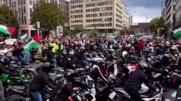#viral | Hundreds of Motorcyclists Join Pro-Palestine, Anti-War March - Sputnik Africa