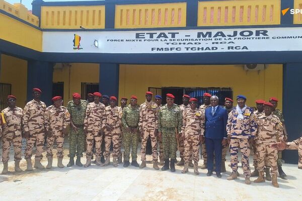 Bangui et N'Djamena joignent leurs efforts face à des défis sécuritaires de plus en plus complexes Bangui et N'Djamena joignent leurs efforts face à des défis sécuritaires de plus en plus complexes - Sputnik Afrique
