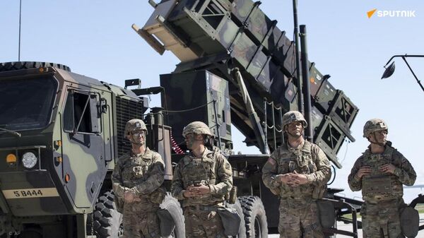 C'est plutôt les pays de l'Otan qui rêveraient d'attaquer la Russie, selon un essayiste - Sputnik Afrique