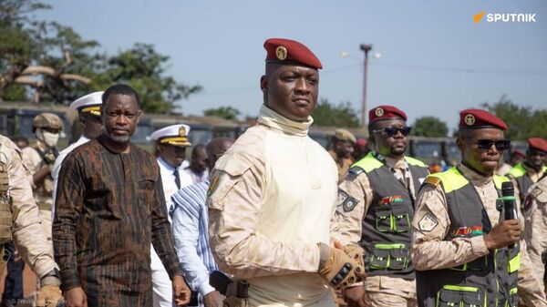 Des armes Made in Burkina: un panafricaniste prône une coopération avec Moscou, Pékin et Téhéran - Sputnik Afrique