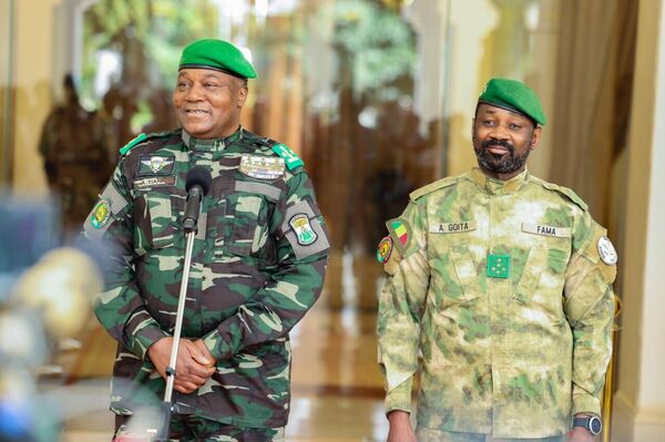 La présidence malienne publie des images de l'entretien en tête-à-tête entre Abdourahamane Tiani et Assimi Goïta - Sputnik Afrique