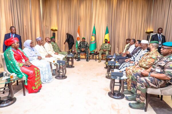 La présidence malienne publie des images de l'entretien en tête-à-tête entre Abdourahamane Tiani et Assimi Goïta - Sputnik Afrique