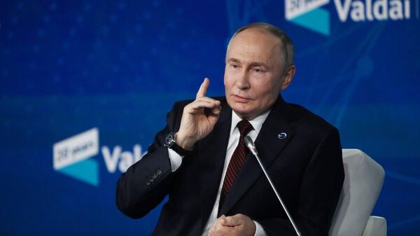 Vladimir Poutine intervient à la séance plénière du Club de discussion international Valdaï - Sputnik Afrique