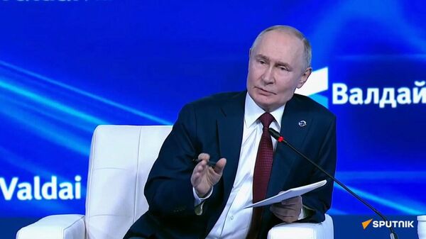 La possible livraison de missiles Tomahawk à Kiev ne changera rien sur le champ de bataille, selon Poutine - Sputnik Afrique