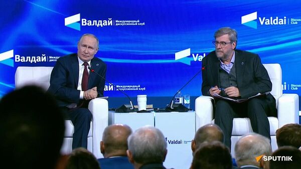 Les relations russo-américaines sont non seulement dans l'impasse, mais au plus bas, selon Poutine - Sputnik Afrique