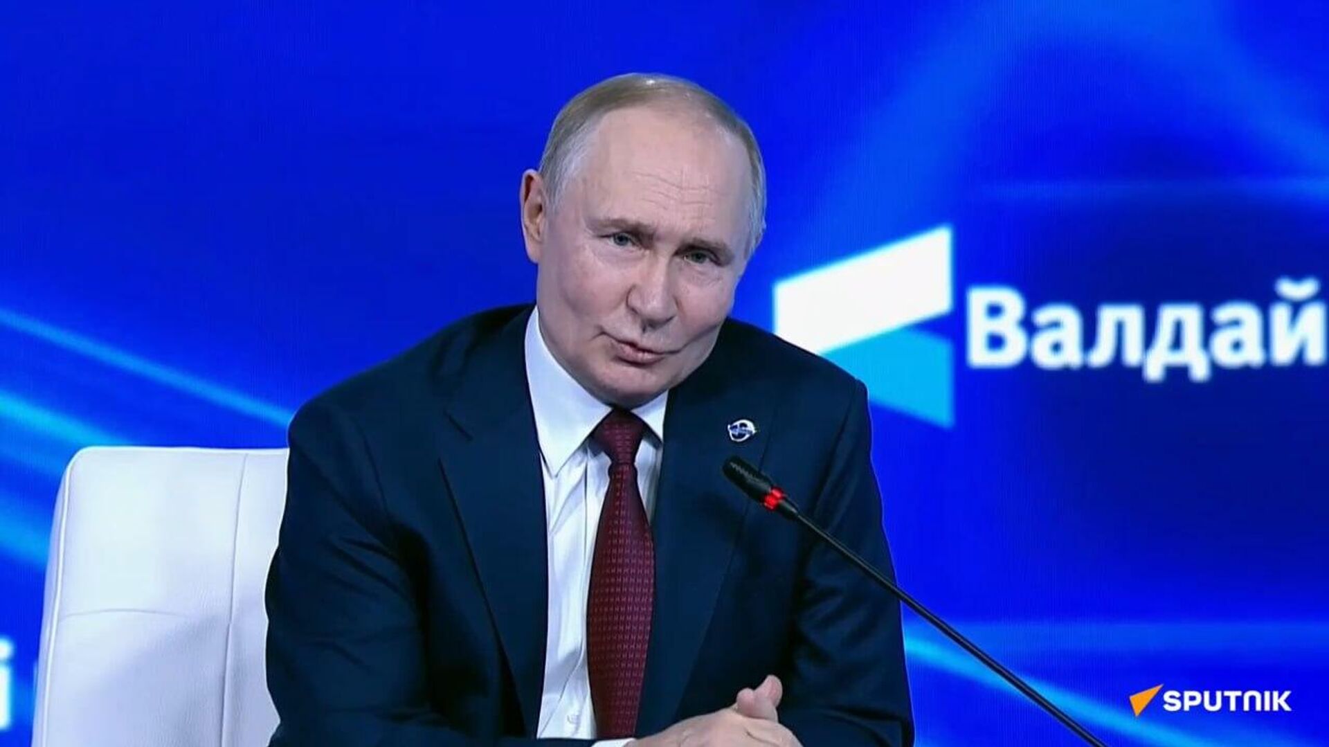 Poutine au Club Valdaï: déclarations clés sur la centrale nucléaire de Zaporojié Poutine au Club Valdaï: déclarations clés sur la centrale nucléaire de Zaporojié - Sputnik Afrique, 1920, 02.10.2025