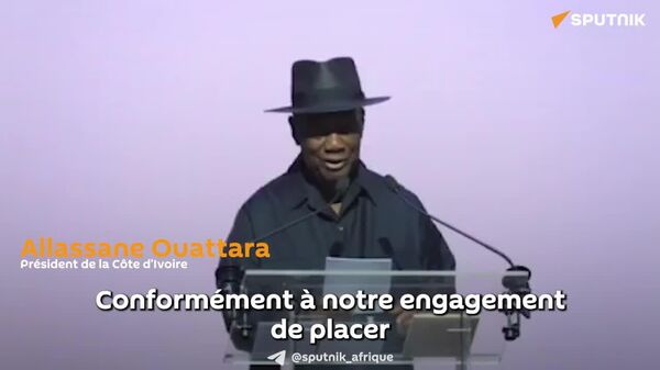 ▶ La Côte d’Ivoire fixe un prix d’achat du cacao à un niveau record: cela va améliorer les conditions de vie du producteur, réagit le Conseil du Café-Cacao - Sputnik Afrique