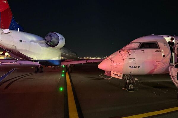 Deux avions entrent en collision à New York - Sputnik Afrique