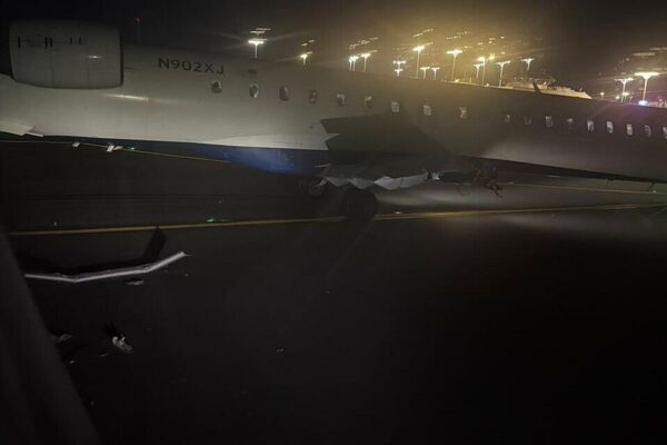 Deux avions entrent en collision à New York - Sputnik Afrique