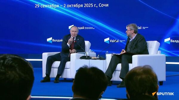 Poutine au Club Valdaï: Une lecture très poussée des bouleversements mondiaux, selon un politologue - Sputnik Afrique
