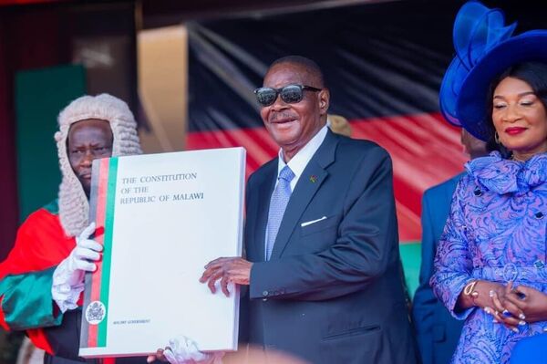 Arthur Peter Mutharika Officially Sworn In as Seventh President of Malawi Arthur Peter Mutharika Officially Sworn In as Seventh President of Malawi - Sputnik Africa