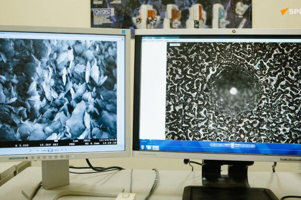 Pansements innovants, revêtements antibactériens, purificateurs d'eau: cette jeune scientifique russe apprivoise les nanoparticules à de bonnes fins Pansements innovants, revêtements antibactériens, purificateurs d'eau: cette jeune scientifique russe apprivoise les nanoparticules à de bonnes fins - Sputnik Afrique