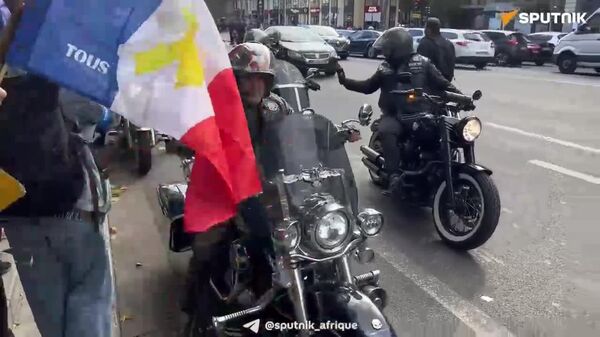 Une marche pour les otages du Hamas se déroule à Paris - Sputnik Afrique