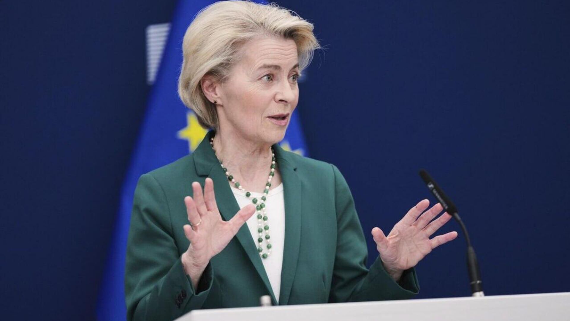 Ursula von der Leyen calls EU no-confidence vote a Russian 'trap' Ursula von der Leyen calls EU no-confidence vote a Russian 'trap' - Sputnik Africa, 1920, 06.10.2025