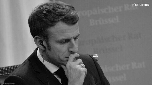 La France a dû casser un miroir pour mériter sept ans de malheur - Sputnik Afrique