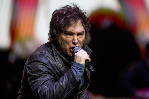 #viral | Argentina’s Milei Rocks the Stage as the Nation’s Crisis Deepens #viral | Argentina’s Milei Rocks the Stage as the Nation’s Crisis Deepens - Sputnik Africa