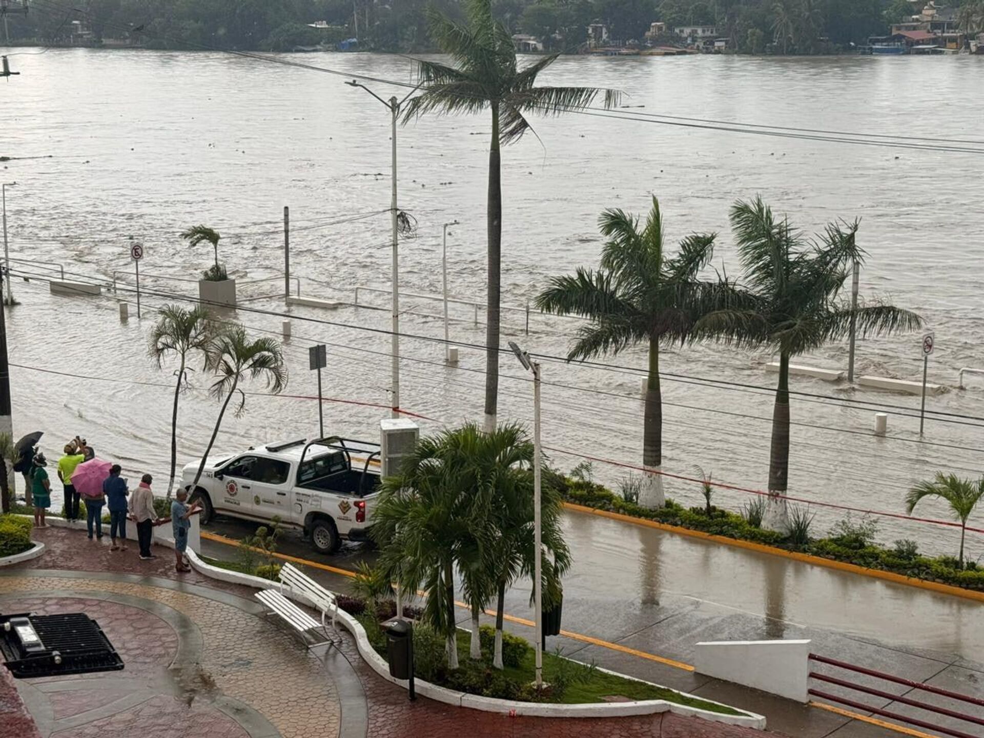 #viral | Historic Floods Hit Southeast Mexico—Water Reaches Four Meters #viral | Historic Floods Hit Southeast Mexico—Water Reaches Four Meters - Sputnik Africa, 1920, 11.10.2025
