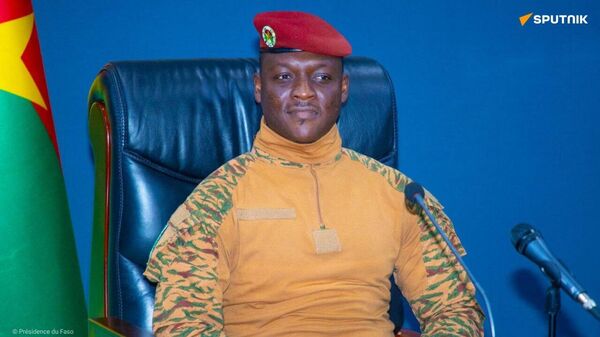 Nous faisons les choses de façon transparente: Ibrahim Traoré promet la sécurité aux investisseurs au Burkina Faso - Sputnik Afrique