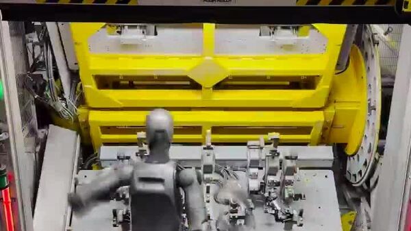 #viral | From Sci-Fi to Assembly Line: Humanoid Robot Works Hard in Car Factory - Sputnik Africa