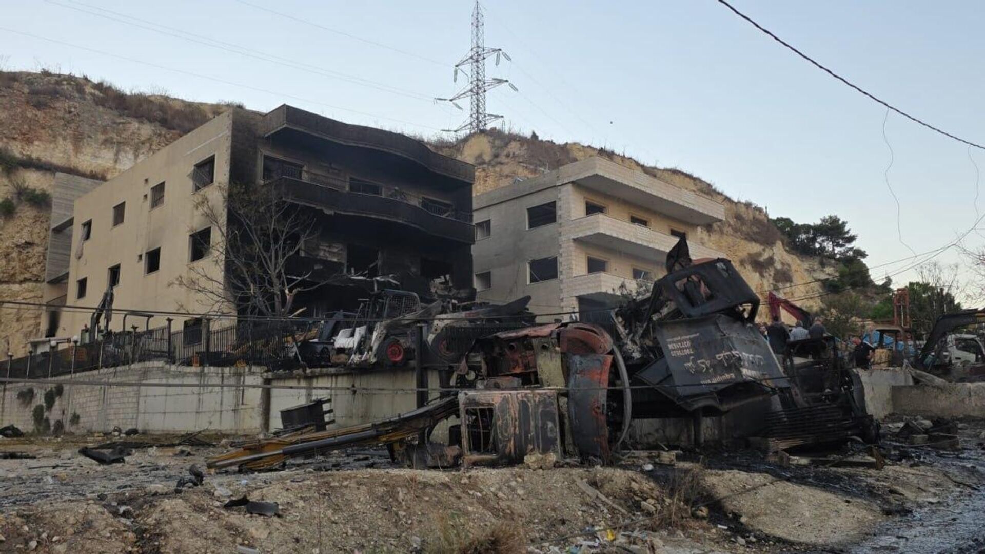 Des frappes aériennes israéliennes détruisent des entrepôts d’équipement au sud Liban - Sputnik Afrique, 1920, 11.10.2025